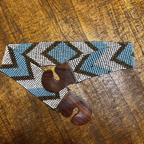 Blue and White Beaded Belt with Wooden Buckle - Picture 2 of 2
